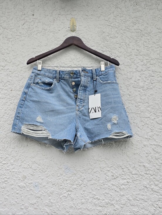 Zara Pants - NWT Zara High-Rise Distressed Button-Fly Denim Shorts